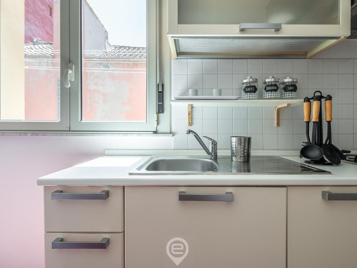 La Finestra Sul Corso Apartment Каляри Екстериор снимка